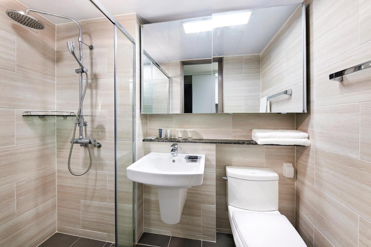 Bridge Residence Hotel Сеогвипо Екстериор снимка